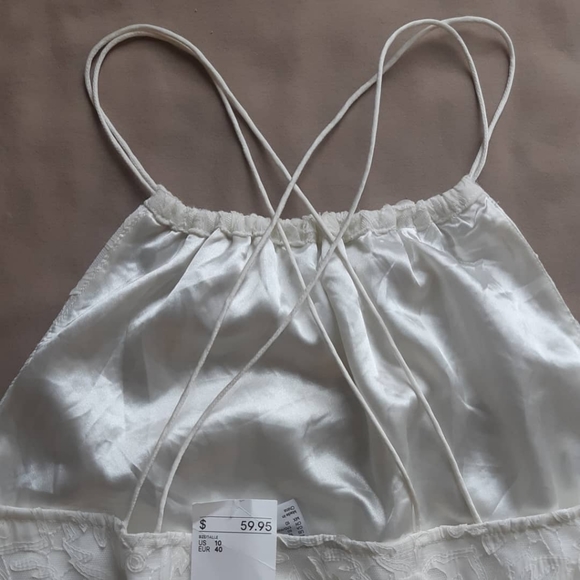 H&M Lace summer dress - Picture 3 of 3